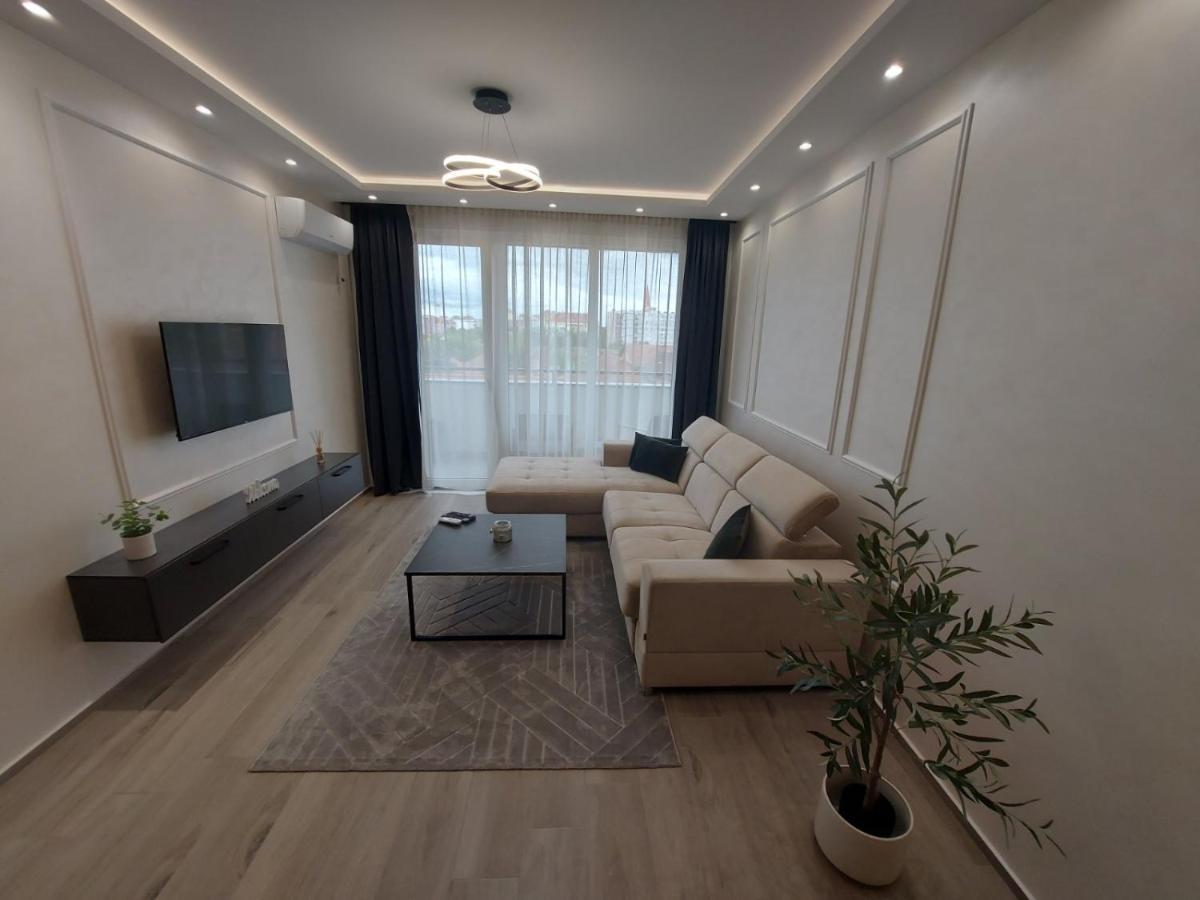 Kat Apartman Appartement Subotica Buitenkant foto