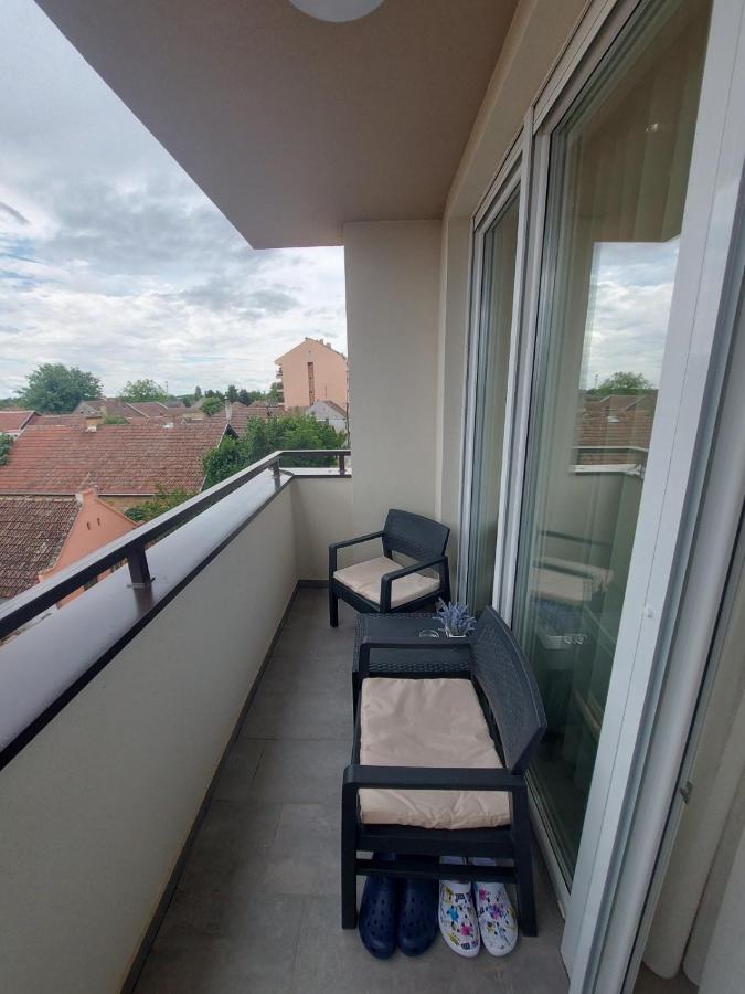 Kat Apartman Appartement Subotica Buitenkant foto